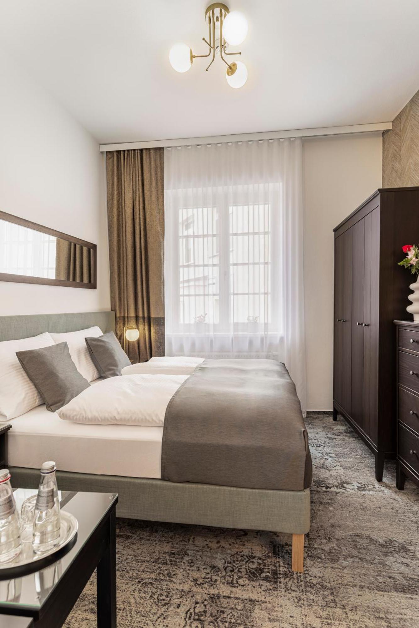 Wellness Hotel Smaragd Piestany ภายนอก รูปภาพ